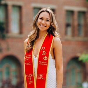 Meet your Posher, Cassi